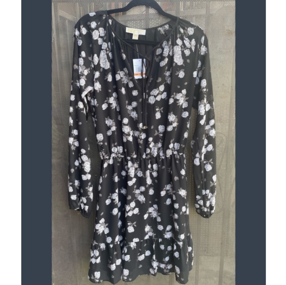 MICHAEL KORS- NEVER WORN - WITH TAGS